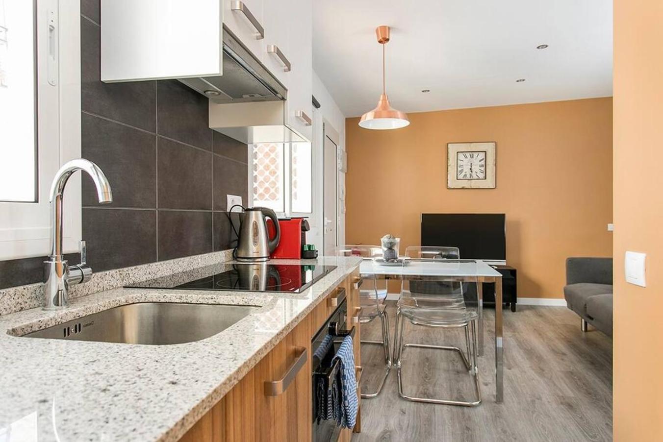 Cozy&New With Terrace Lejlighed L'Hospitalet de Llobregat Eksteriør billede